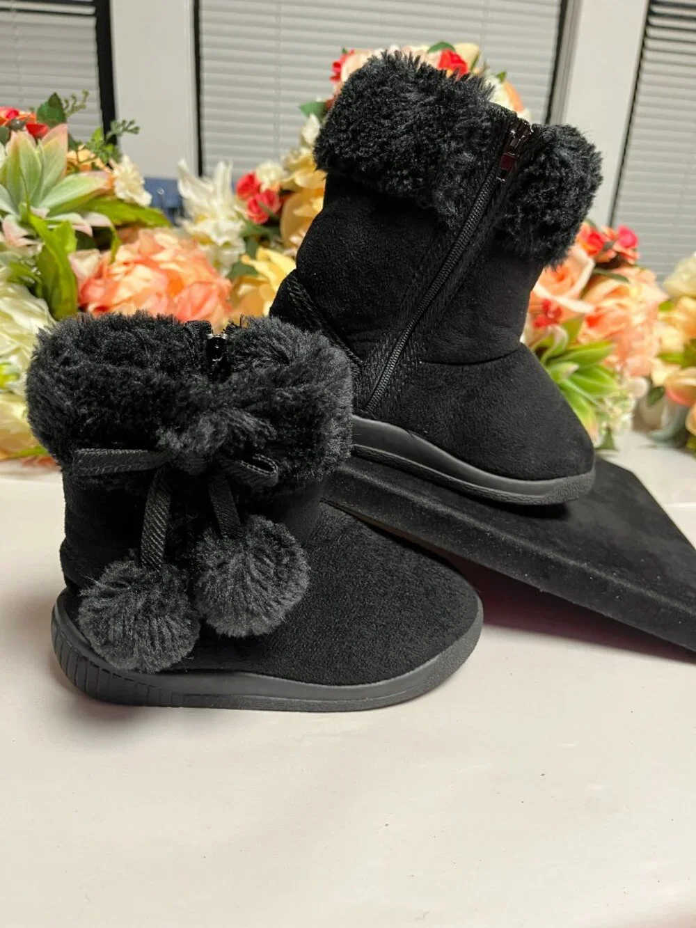 Black Faux Fur Pom Pom Winter Boots Side Zip Size 7